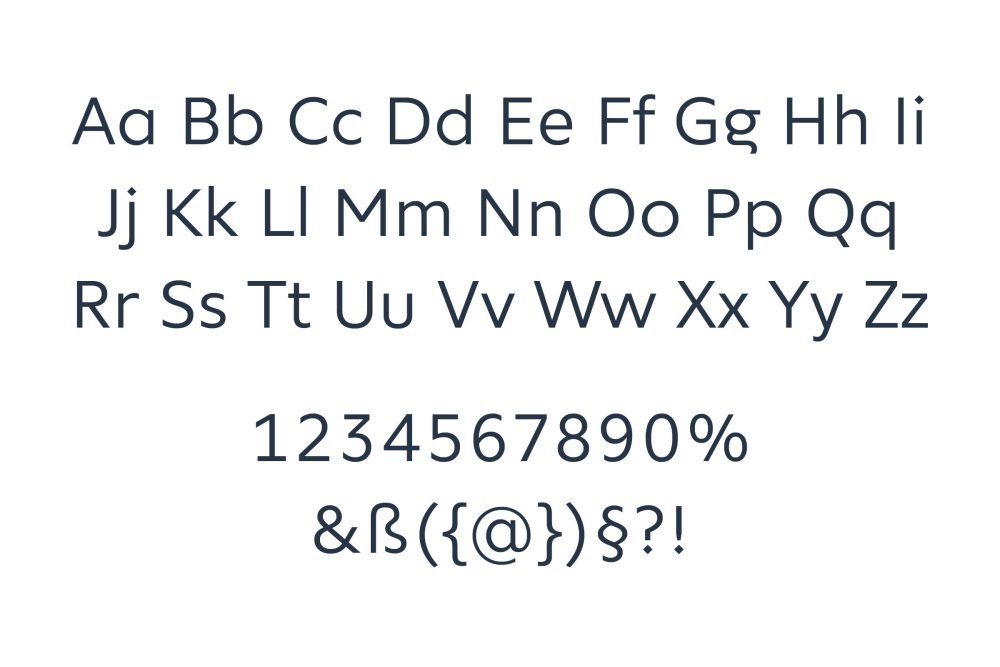 Font set display in uppercase and lowercase, with numbers and symbols, showcasing Kvartz Regular – a modern sans-serif.